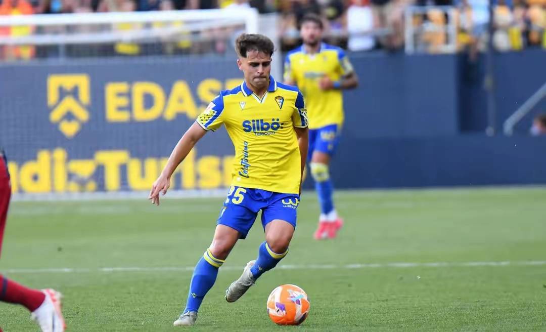 九游礼包-上海海港发布备战花絮；今夜官宣签约；西甲任务艰巨；球队文化再被提及的简单介绍