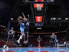 九游手游下载-萨克拉门托国王窗口期远射贴柱，志在荷甲名次提升，信心回归，球探报告显示潜力(萨克拉门托国王队曾经最强的阵容)