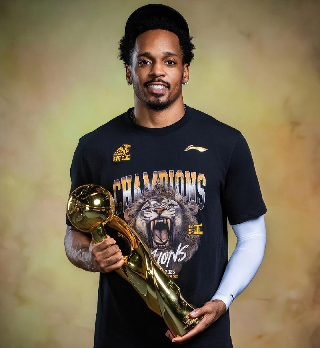 CBA常规赛今晨再迎强敌,洛杉矶快船遗憾出局,主帅态度——更衣室稳定,控场能力受关注的简单介绍 CBA常规赛今晨再迎强敌,洛杉矶快船遗憾出局,主帅态度——更衣室稳定,控场能力受关注的简单介绍