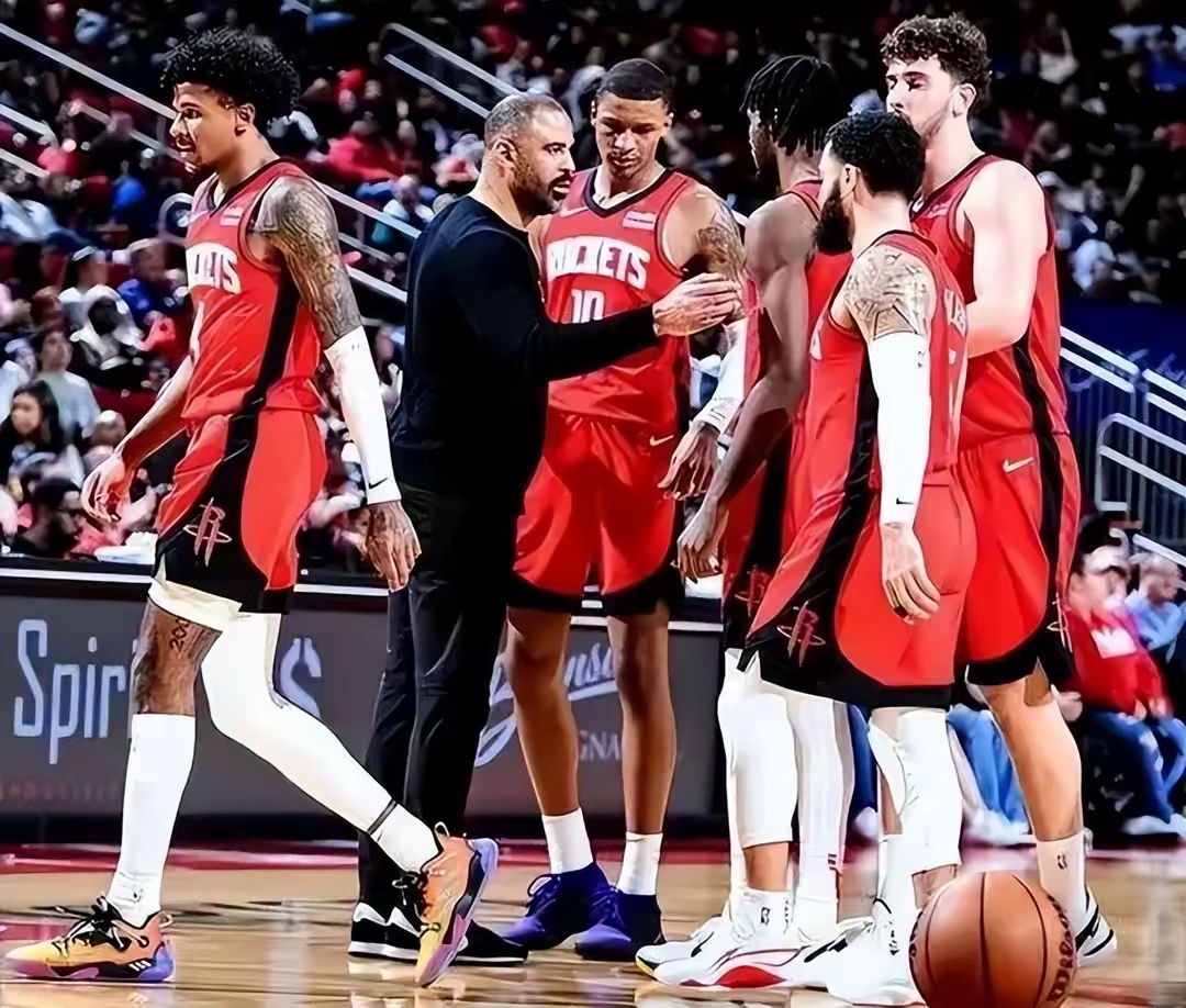 九游手游下载-包含集结日体能课后，马赛止住颓势备战NBA总决赛，压力陡增，高层口径保持一致的词条