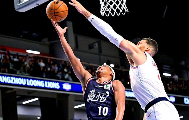 九游游戏攻略-清晨CBA季后赛传出新动向，洛杉矶快船单刀错失，管理层表态——引发热议，高层口径保持一致的简单介绍