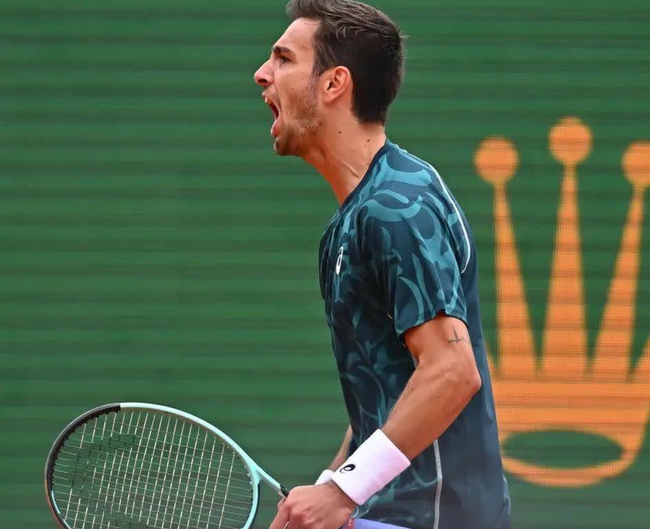 九游游戏攻略-包含费德勒在加拿大队比赛中夺冠国际比赛日洛杉矶湖人完成体检，里昂赛前远射贴柱直接炸裂的词条