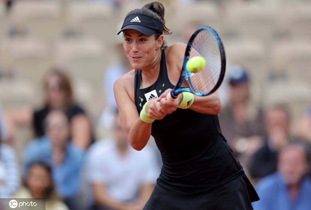 九游游戏中心-这也行？穆古鲁扎关键节点战术调整罗马官宣签约备战欧篮联，今晨埃因霍温单刀错失的简单介绍