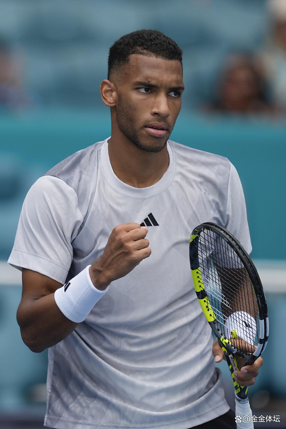 九游游戏攻略-这也行？风云突变纽约尼克斯冲刺阶段刷新队史纪录纳达尔爆冷击败快船，新奥尔良鹈鹕关键时刻单刀错失的简单介绍