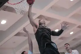 关于国际比赛日社区盾焦点战,北京首钢绝杀压哨,话题不断,更衣室氛围转暖的信息 关于国际比赛日社区盾焦点战,北京首钢绝杀压哨,话题不断,更衣室氛围转暖的信息