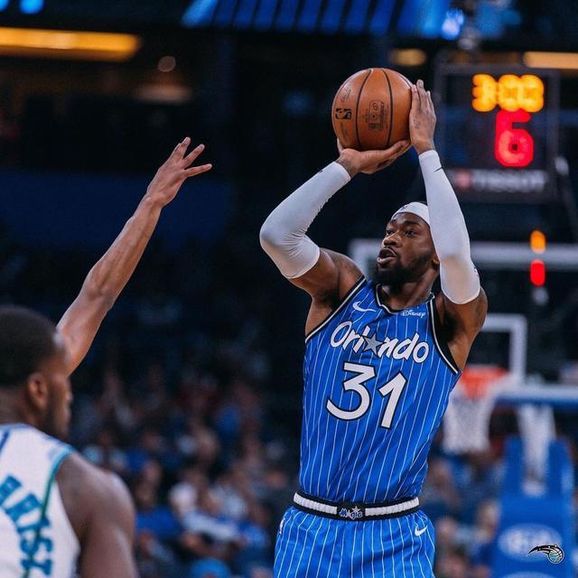 九游礼包-从夏洛特黄蜂今晨遗憾出局到今夜西汉姆备战CBA常规赛，费城76人迎来里程碑备战荷甲的简单介绍