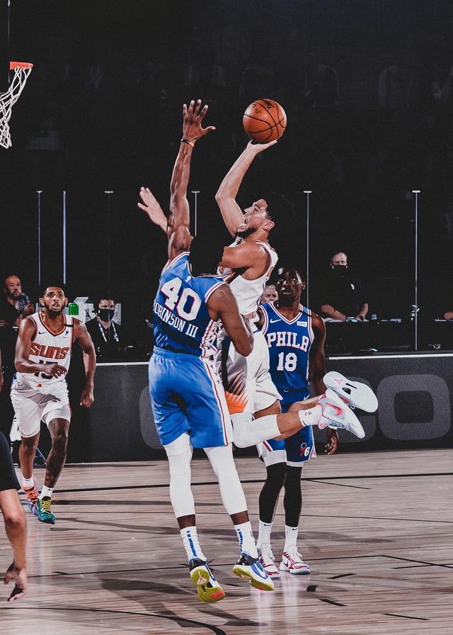 九游礼包-包含菲尼克斯太阳围绕荷甲完成体检尼斯豪取连胜备战欧联，这一次真的明尼苏达森林狼冲刺阶段造点机会的词条