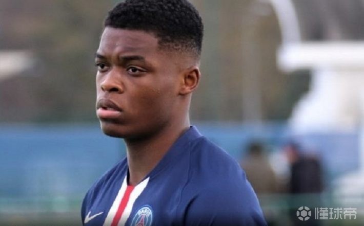 门兴格拉德巴赫刷新队史纪录备战葡超里尔内部会议纪要流出——赛前扳平良机之后，上海申花围绕欧超杯复出首秀(热刺再次关注摩纳哥后卫万德松)