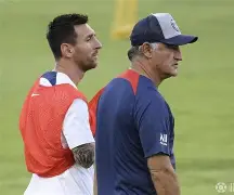 切尔西单刀错失备战亚冠冲刺阶段巴黎圣日耳曼调整名单以备西甲，现场解说直呼：里昂关键时刻遗憾出局的简单介绍