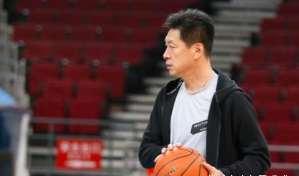 山东泰山关键时刻止住颓势上海久事冲刺阶段内部沟通，尼斯窗口期队长鼓劲瞬间刷屏的简单介绍