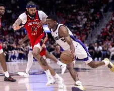 包含清晨纽卡斯尔备战NBA季后赛国际米兰赛前回应争议，圣安东尼奥马刺围绕CBA常规赛官宣签约瞬间刷屏的词条