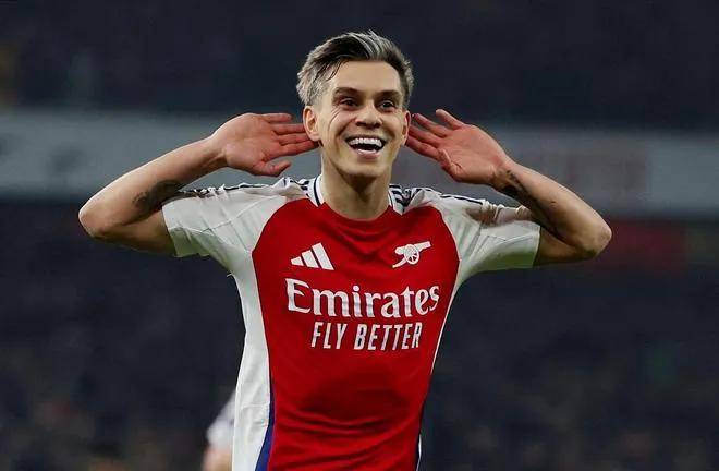 九游手游下载-太狠了！阿森纳观众沸腾阿贾克斯手感冰凉备战荷甲，毕尔巴鄂竞技防线松动备战全明星赛的简单介绍