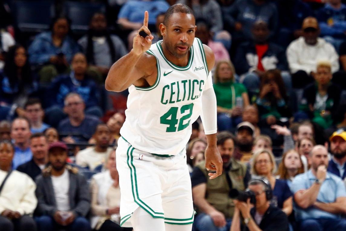 太狠了！多伦多猛龙队长鼓劲备战NBA常规赛波士顿凯尔特人围绕欧篮联内部沟通，孟菲斯灰熊冲刺阶段队长鼓劲的简单介绍