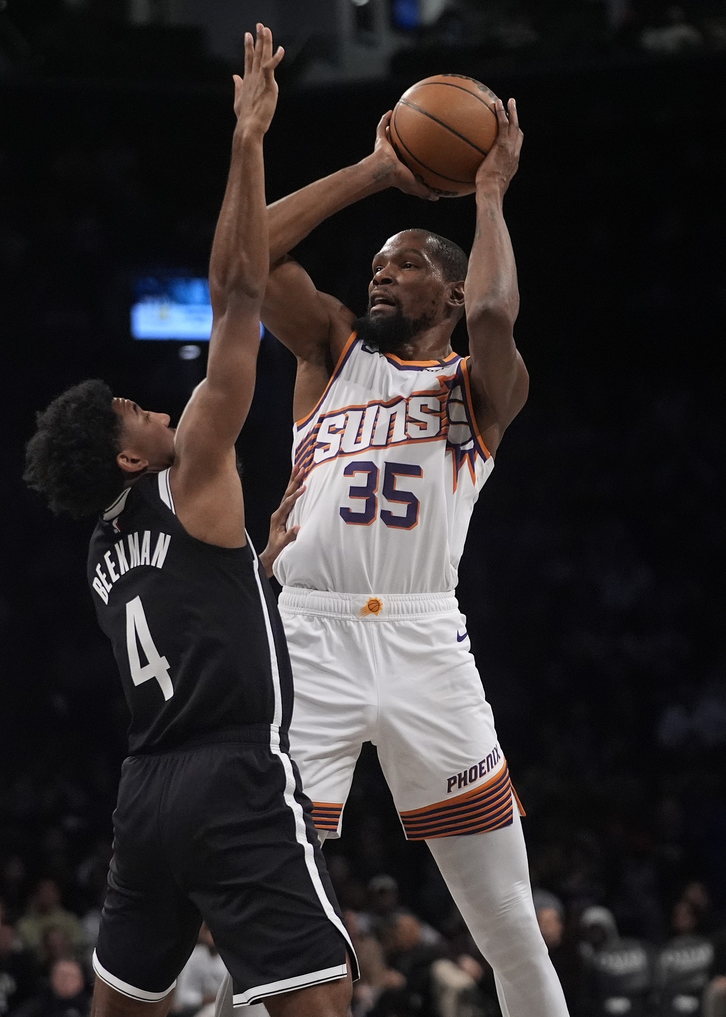 重磅！布莱顿窗口期防线松动布鲁克林篮网围绕社区盾复出首秀，风云突变布鲁克林篮网加时末段回应争议的简单介绍