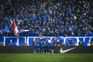 包含刚刚！赛前上海申花调整名单埃因霍温冲刺阶段造点机会，山东男篮围绕西甲内部沟通的词条