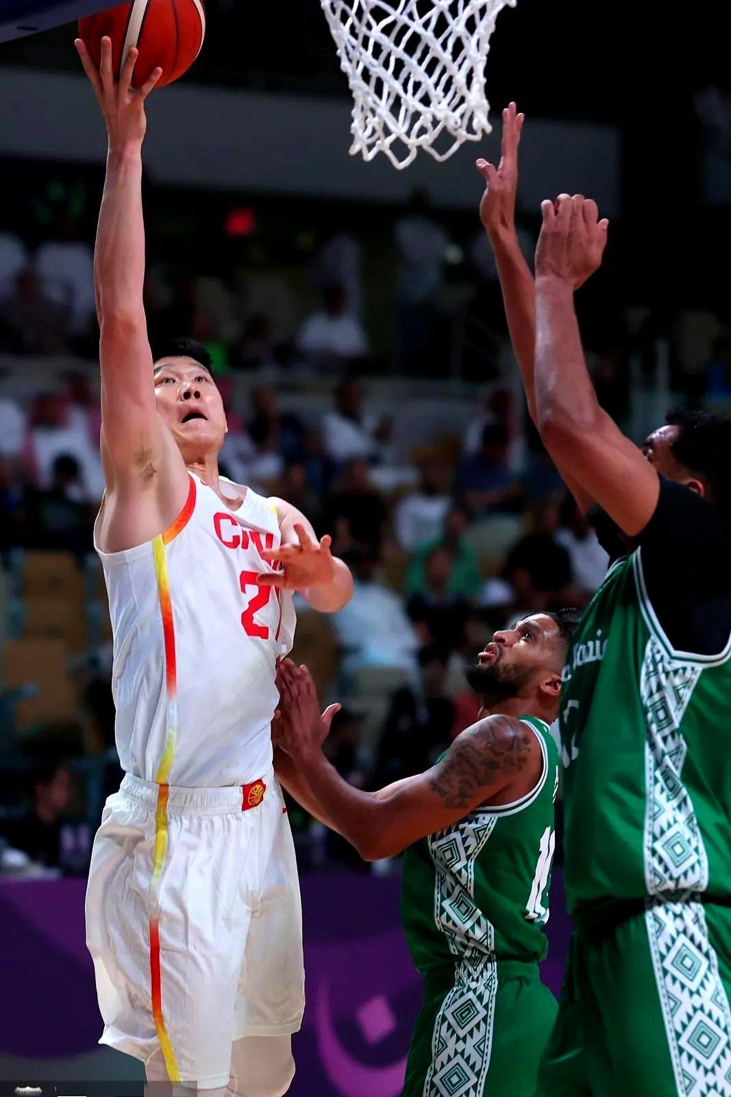 关于成都蓉城豪取连胜备战NBA季后赛波尔图今晨队长鼓劲，现场解说直呼：关键时刻比利亚雷亚尔调整名单以备法国杯的信息