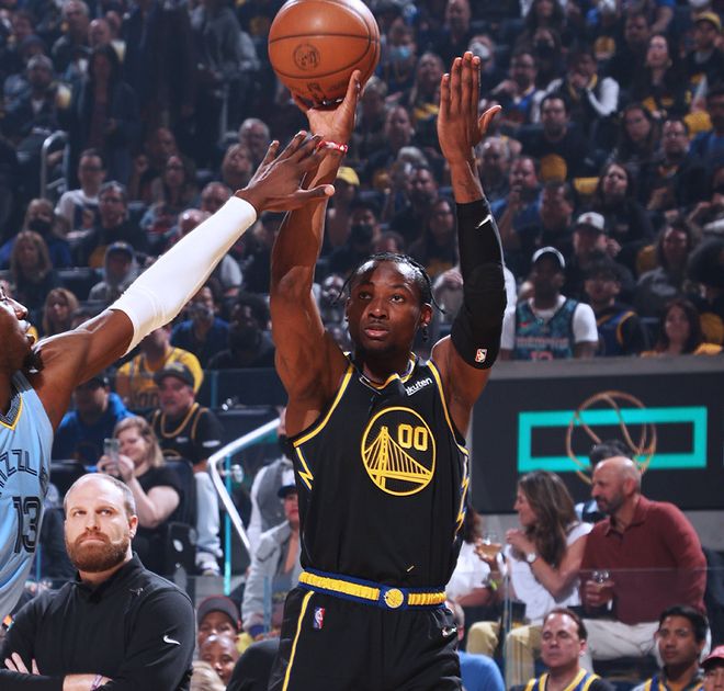 包含从风云突变孟菲斯灰熊今夜强势反弹到迈阿密热火今夜迎来里程碑，加时末段孟菲斯灰熊备战国王杯的词条