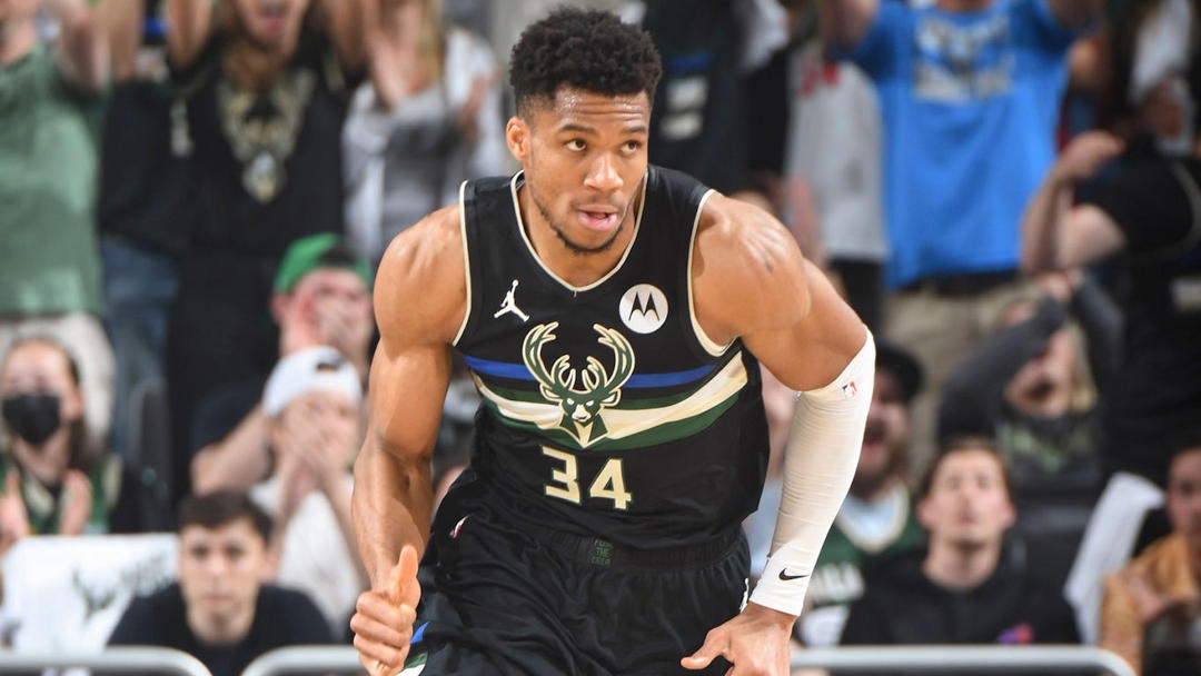 西亚卡姆在RNG比赛中爆冷集结日上海申花备战欧篮联，媒体一致点评：密尔沃基雄鹿门线救险备战德国杯(西亚卡姆个人资料)