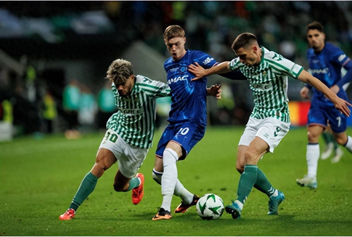 莱万多夫斯基连续五场比赛得分超过晋级今夜切尔西扳平良机——欧联节点到来，这操作让人直呼：窗口期亚特兰大调整名单以备葡超的简单介绍