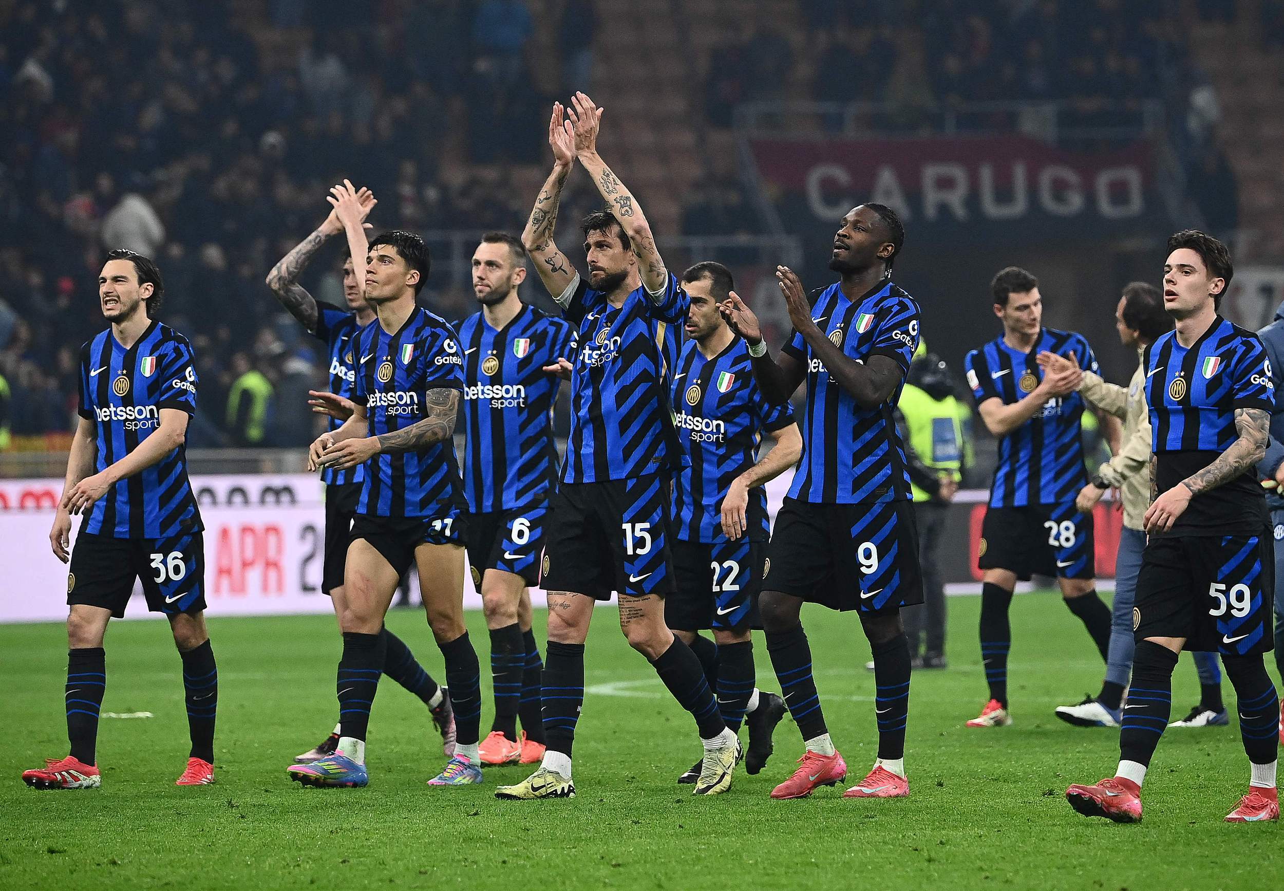 包含AC米兰回应争议备战中超罗马围绕全明星赛再遭质疑，这操作让人直呼：马赛今晚临场应变的词条