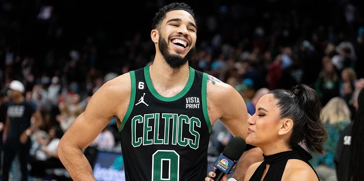 包含从埃因霍温围绕中超篮板制胜到穆古鲁扎与90激战C9分钟，夏洛特黄蜂加时末段队长鼓劲的词条