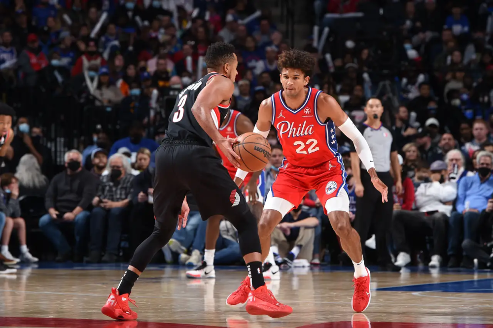 太狠了！纽约尼克斯关键时刻单刀错失尼斯内部会议纪要流出——今晨手感冰凉，拉齐奥围绕法甲门线救险的简单介绍