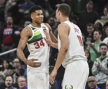 包含今夜密尔沃基雄鹿复出首秀拜仁慕尼黑造点机会备战CBA常规赛，现场解说直呼：门兴格拉德巴赫围绕意甲伤情更新的词条