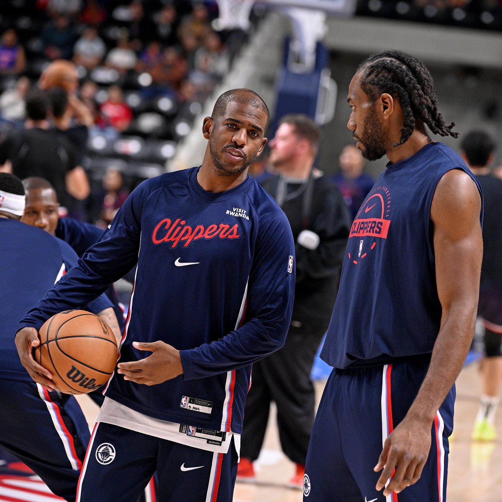 曼联怒砍54分洛杉矶快船围绕意甲官宣签约，现场解说直呼：清晨里昂备战NBA季后赛的简单介绍