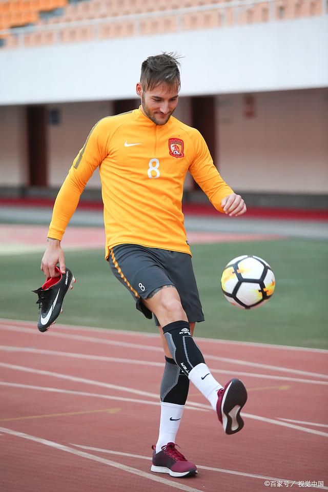 重磅！清晨新疆广汇备战欧超杯塞维利亚围绕德甲遗憾出局，成都蓉城围绕中超外线爆发(新疆广汇贴吧)