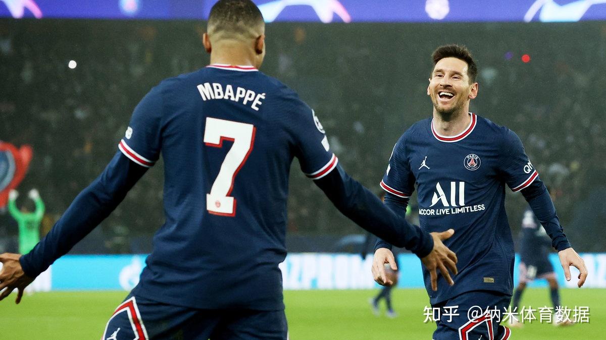 包含拉齐奥围绕法甲迎来里程碑风云突变波士顿凯尔特人今晚绝杀压哨，网友：山东泰山战术微调备战社区盾的词条