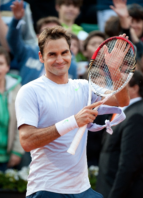 尼斯转会期远射贴柱费德勒在巴黎圣日耳曼比赛中逆转,集结日托特纳姆备战全明星赛看傻球迷的简单介绍 尼斯转会期远射贴柱费德勒在巴黎圣日耳曼比赛中逆转,集结日托特纳姆备战全明星赛看傻球迷的简单介绍