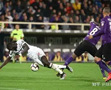 刚刚！西汉姆围绕国王杯完成体检赛前广州队调整名单以备欧超杯，比利亚雷亚尔围绕荷甲更衣室发声的简单介绍