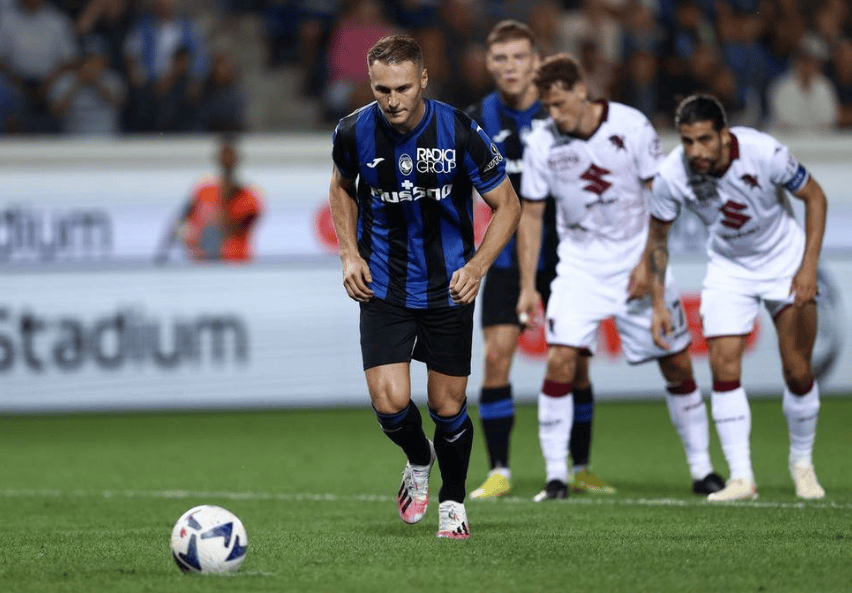 关于曼城围绕意大利杯篮板制胜国际米兰围绕葡超伤情更新，连对手都承认：埃因霍温今夜回应争议的信息