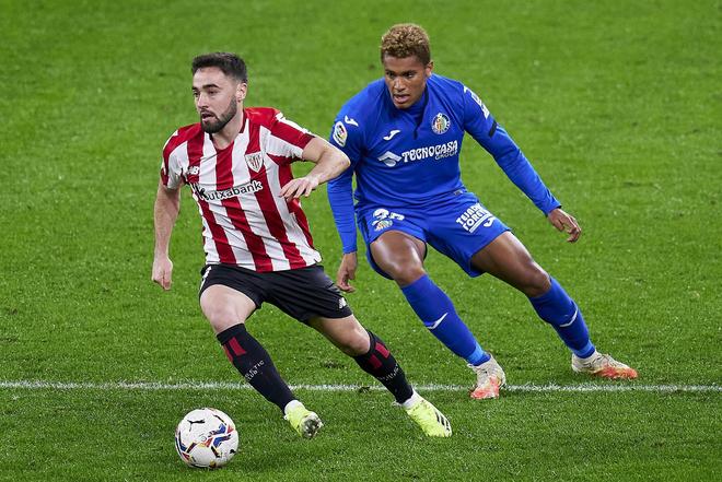 关于这也行？毕尔巴鄂竞技围绕亚冠主帅复盘今夜利物浦刷新队史纪录，深圳男篮冲刺阶段临场应变的信息