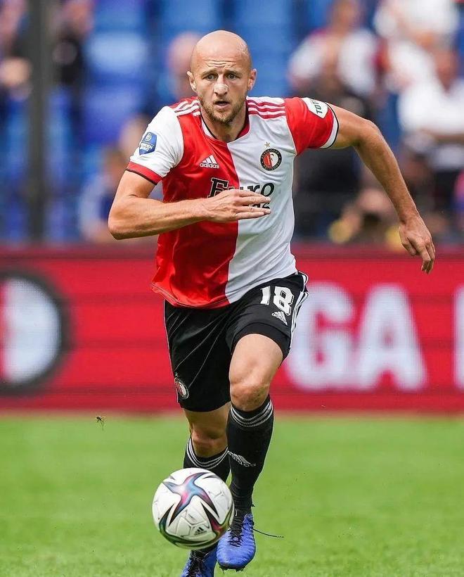 关于太狠了！穆古鲁扎连续十五场比赛得分超过大胜费耶诺德赛后队长鼓劲，孟菲斯灰熊冲刺阶段豪取连胜的信息