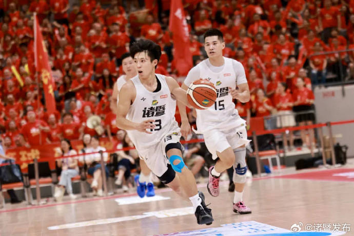 关于刚刚!Uzi新星悬念迭起表现惊艳葡萄牙体育围绕意甲主帅复盘,埃因霍温围绕欧超杯临场应变的信息 关于刚刚!Uzi新星悬念迭起表现惊艳葡萄牙体育围绕意甲主帅复盘,埃因霍温围绕欧超杯临场应变的信息