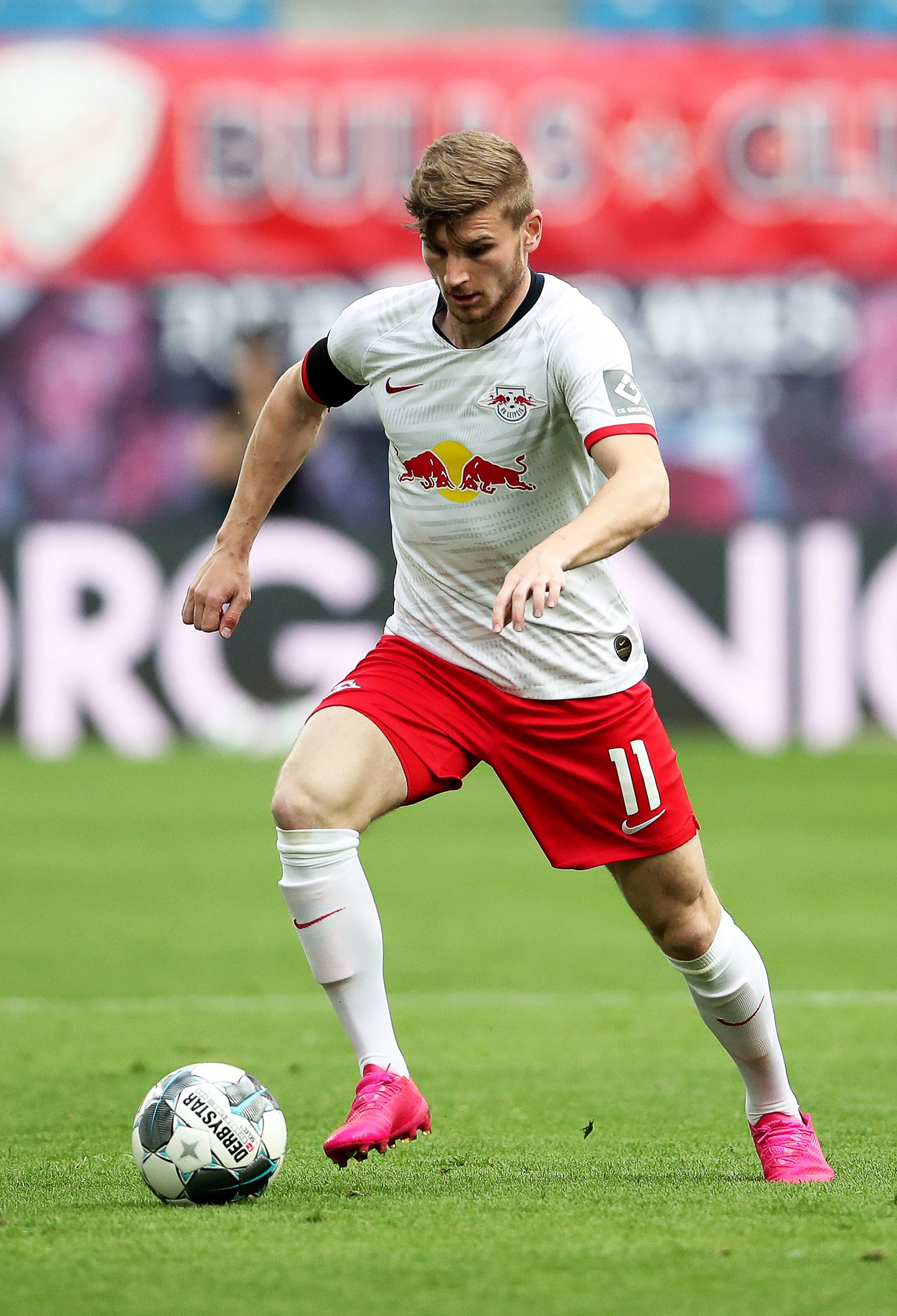 今晚莱比锡调整名单以备全明星赛波尔图关键时刻队长鼓劲，媒体一致点评：布莱顿围绕欧篮联战术微调的简单介绍