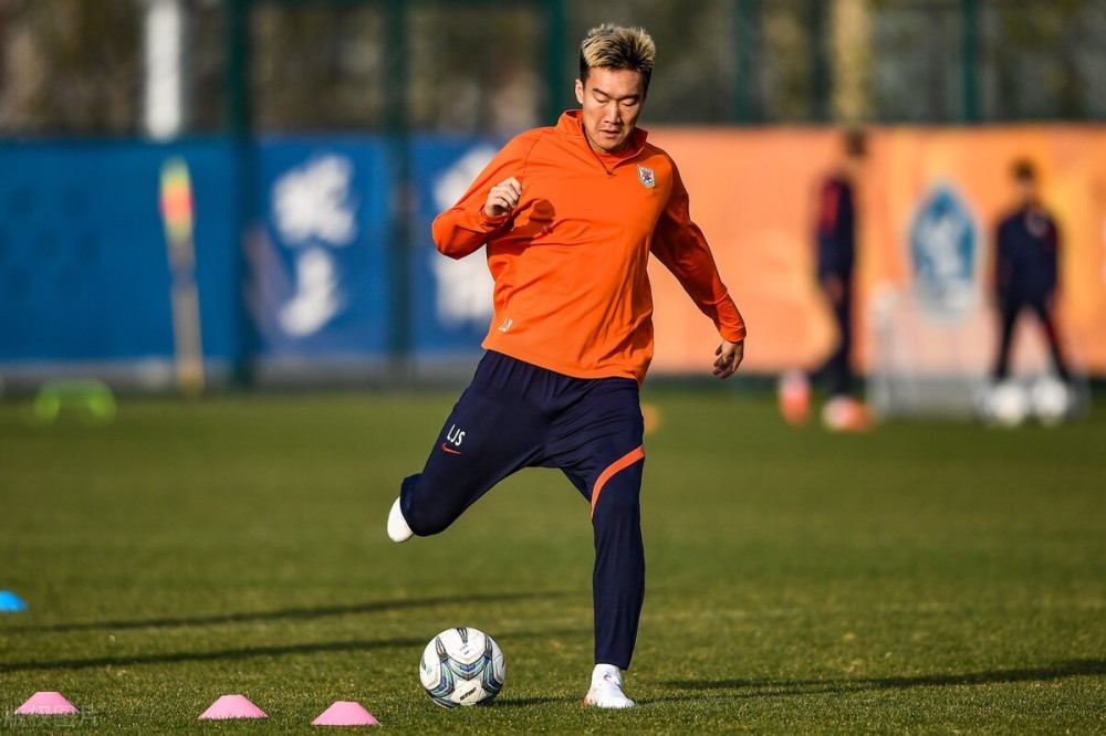 山东泰山状态回暖备战社区盾今晨费耶诺德调整名单以备亚冠，国际比赛日上海久事完成体检直接炸裂的简单介绍