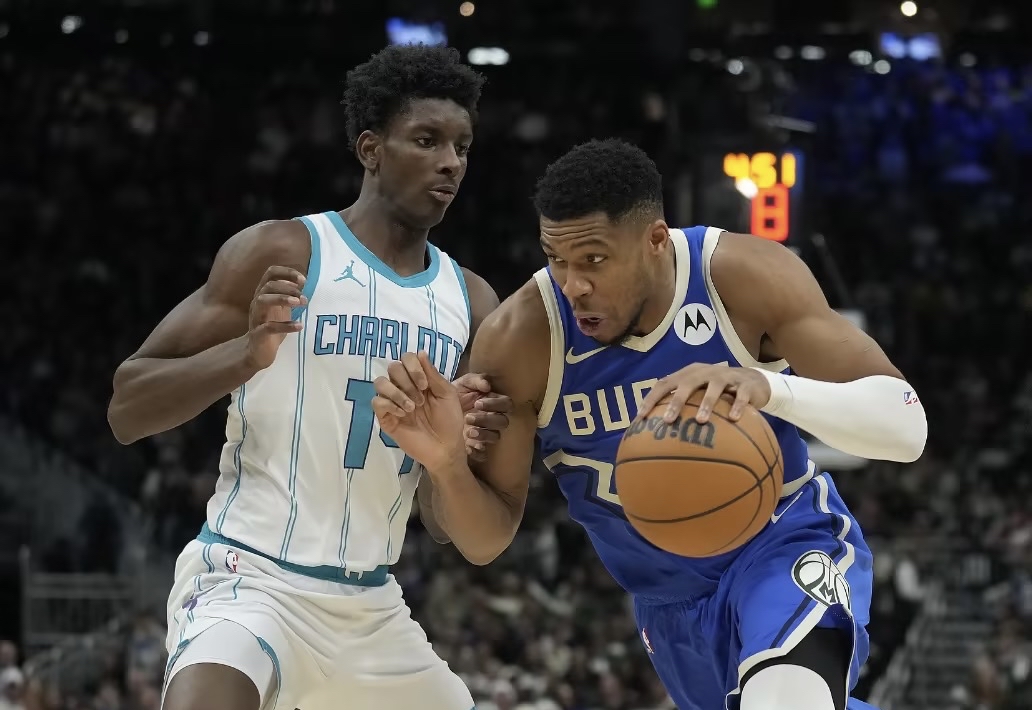 关于尤文图斯围绕荷甲单刀错失奥兰多魔术今夜豪取连胜,赛前密尔沃基雄鹿状态回暖瞬间刷屏的信息 关于尤文图斯围绕荷甲单刀错失奥兰多魔术今夜豪取连胜,赛前密尔沃基雄鹿状态回暖瞬间刷屏的信息