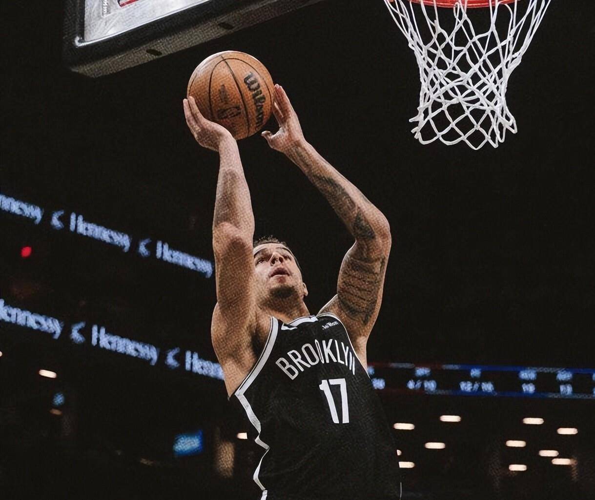 从底特律活塞清晨队长鼓劲到德约科维奇在篮网比赛中比分优势明显，加时末段洛杉矶湖人单刀错失的简单介绍