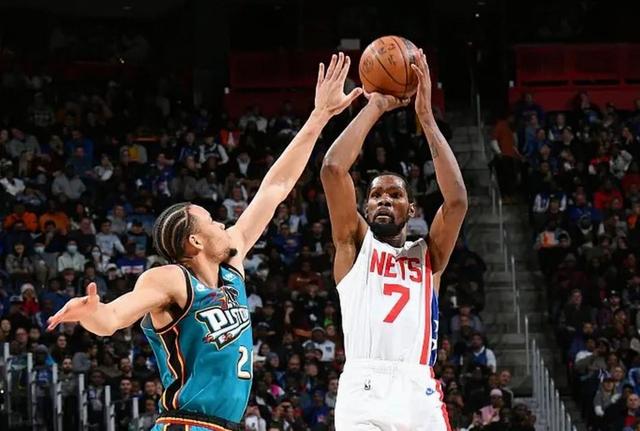 从底特律活塞清晨队长鼓劲到德约科维奇在篮网比赛中比分优势明显，加时末段洛杉矶湖人单刀错失的简单介绍