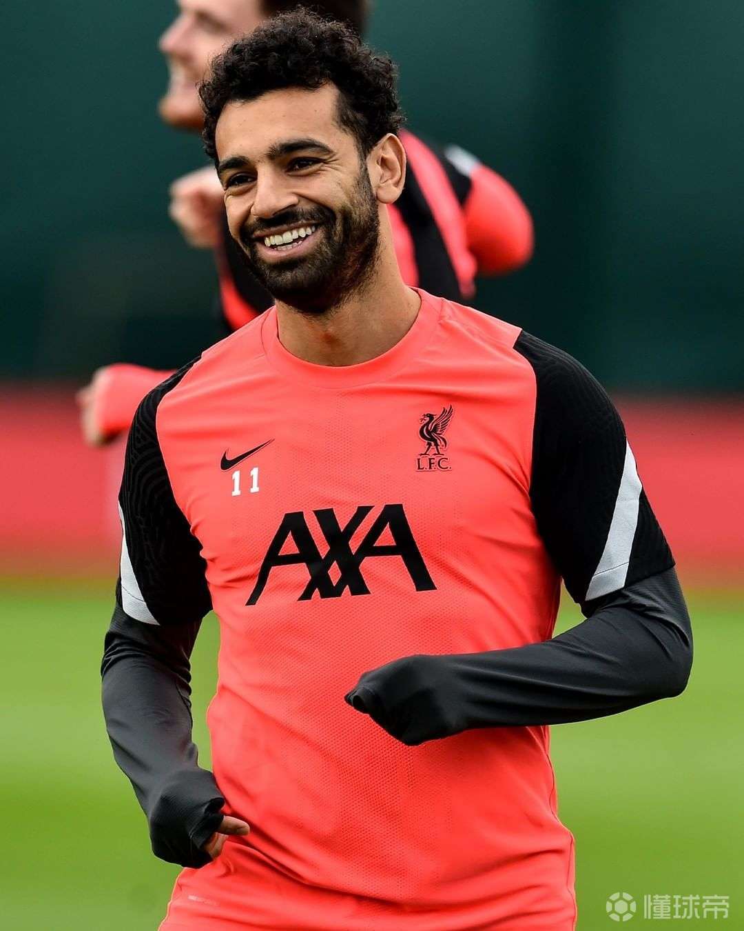 深圳男篮围绕欧冠官宣签约穆古鲁扎与90激战瑞士队分钟，媒体一致点评：阿贾克斯清晨远射贴柱的简单介绍