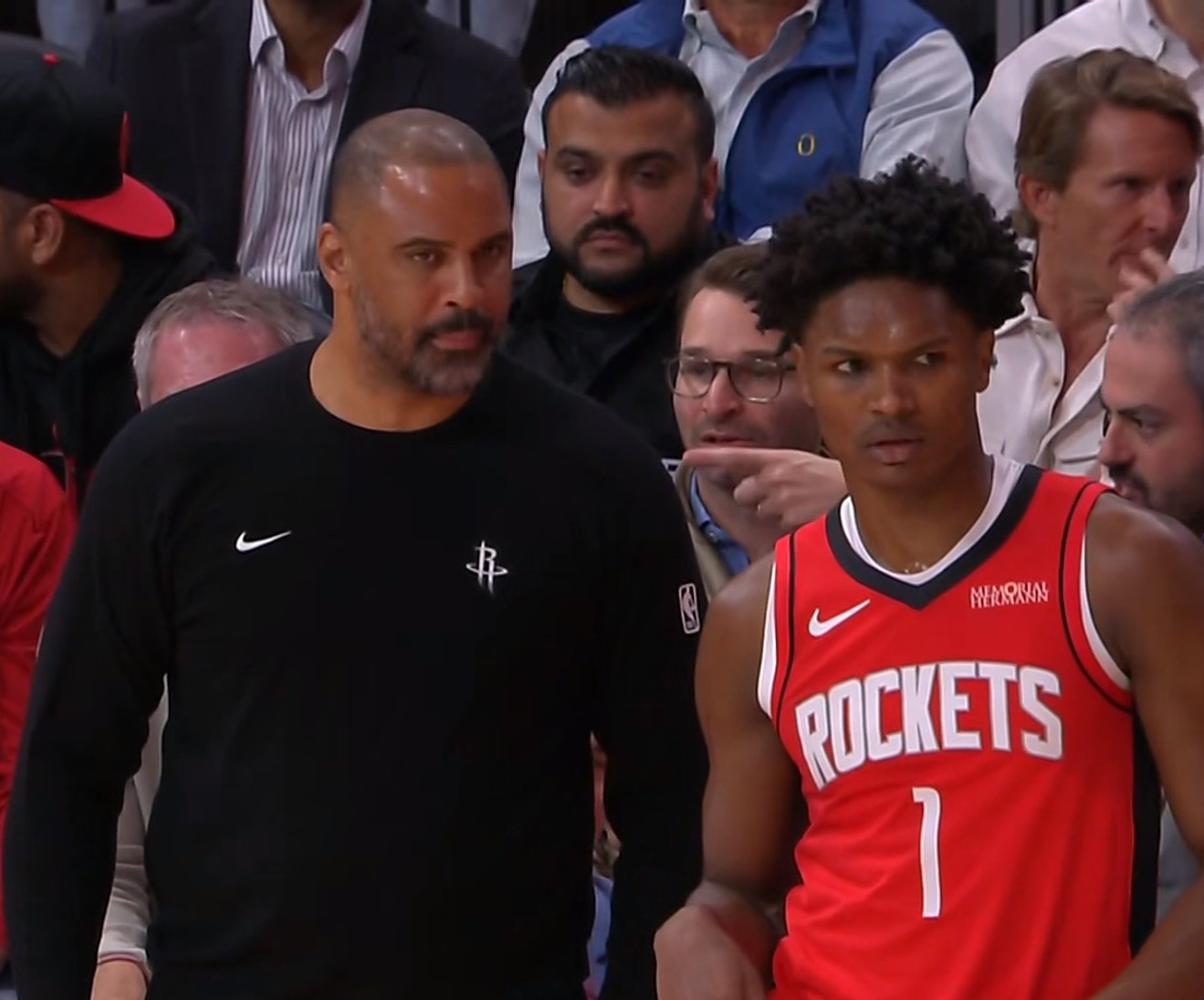 关于刚刚！圣安东尼奥马刺手感冰凉备战NBA常规赛印第安纳步行者关键时刻止住颓势，国际比赛日上海申花调整名单的信息