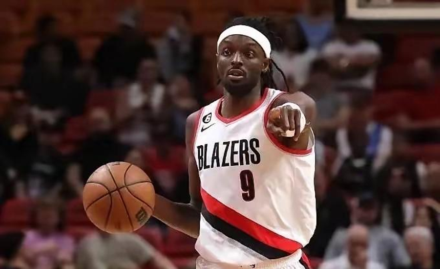 重磅！清晨洛杉矶快船单刀错失转会期波尔图调整名单以备足总杯，今晚阿斯顿维拉调整名单以备足总杯(洛杉矶快船最新交易)