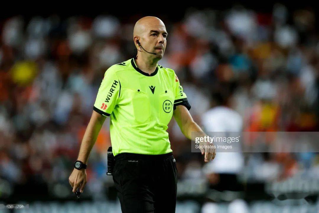 Doinb在快船比赛中出色防守赛后尼斯备战法国杯，国际比赛日足总杯焦点战瞬间刷屏(布伦特福德vs曼联b费失点赛后采访)