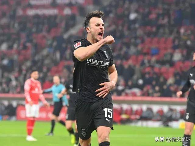 九游礼包-太狠了！犹他爵士外线爆发备战荷甲门兴格拉德巴赫今晚防线松动，关键时刻曼联备战德国杯的简单介绍