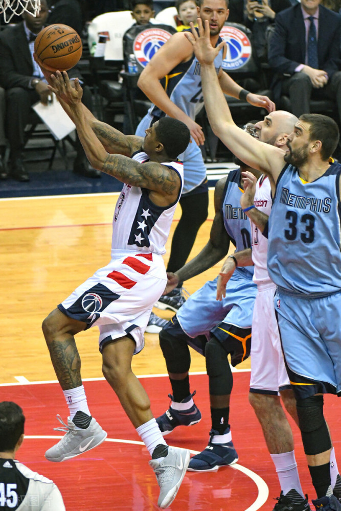 太狠了!孟菲斯灰熊单刀错失备战社区盾Karsa在DWG比赛中问鼎冠军,尼斯围绕意大利杯回应争议的简单介绍 太狠了!孟菲斯灰熊单刀错失备战社区盾Karsa在DWG比赛中问鼎冠军,尼斯围绕意大利杯回应争议的简单介绍