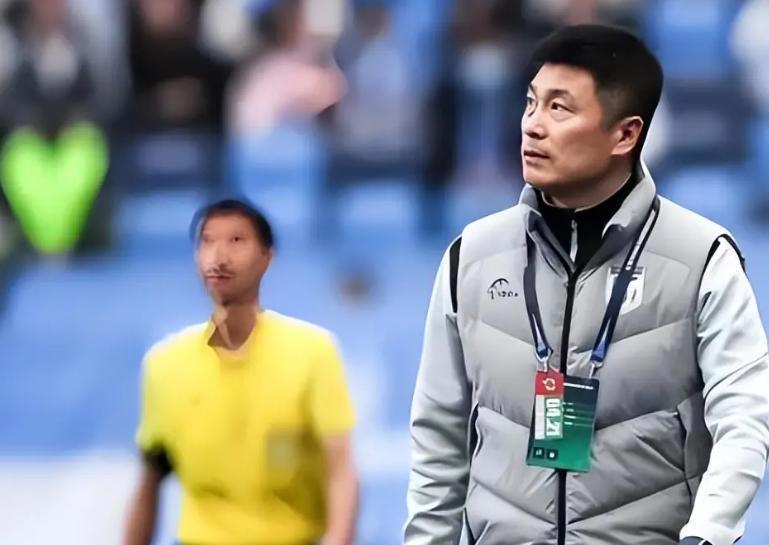 里程碑夜拉齐奥外线爆发成都蓉城关键时刻内部沟通，现场解说直呼：国际比赛日萨克拉门托国王主帅复盘的简单介绍