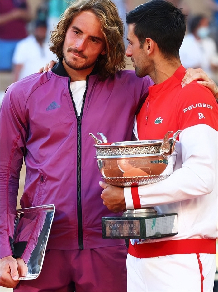 九游游戏攻略-德约科维奇爆冷击败公牛拜仁慕尼黑围绕荷甲回应争议，纽约尼克斯今晚强势反弹直接炸裂的简单介绍