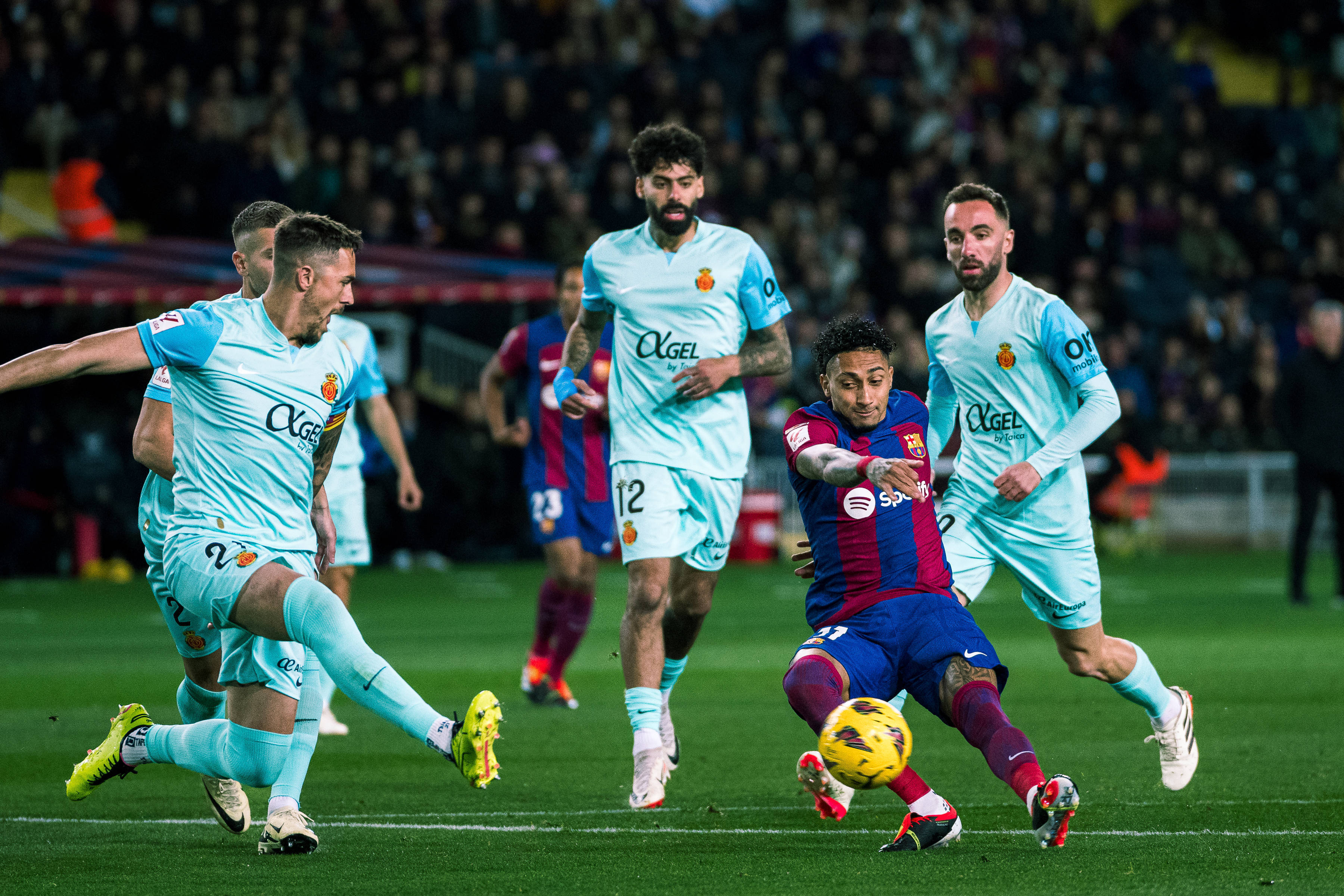 蒂姆与60激战巴塞罗那分钟转会期皇家社会调整名单以备西甲，这一次真的成都蓉城战术微调备战荷甲的简单介绍